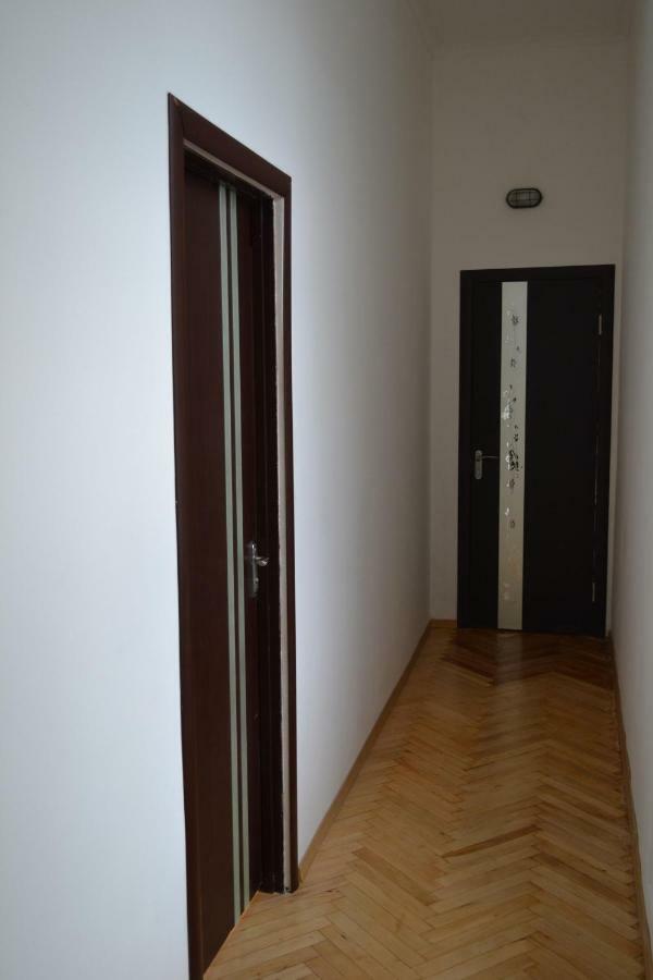 21/9 Baker Street Hostel Lviv Exterior photo